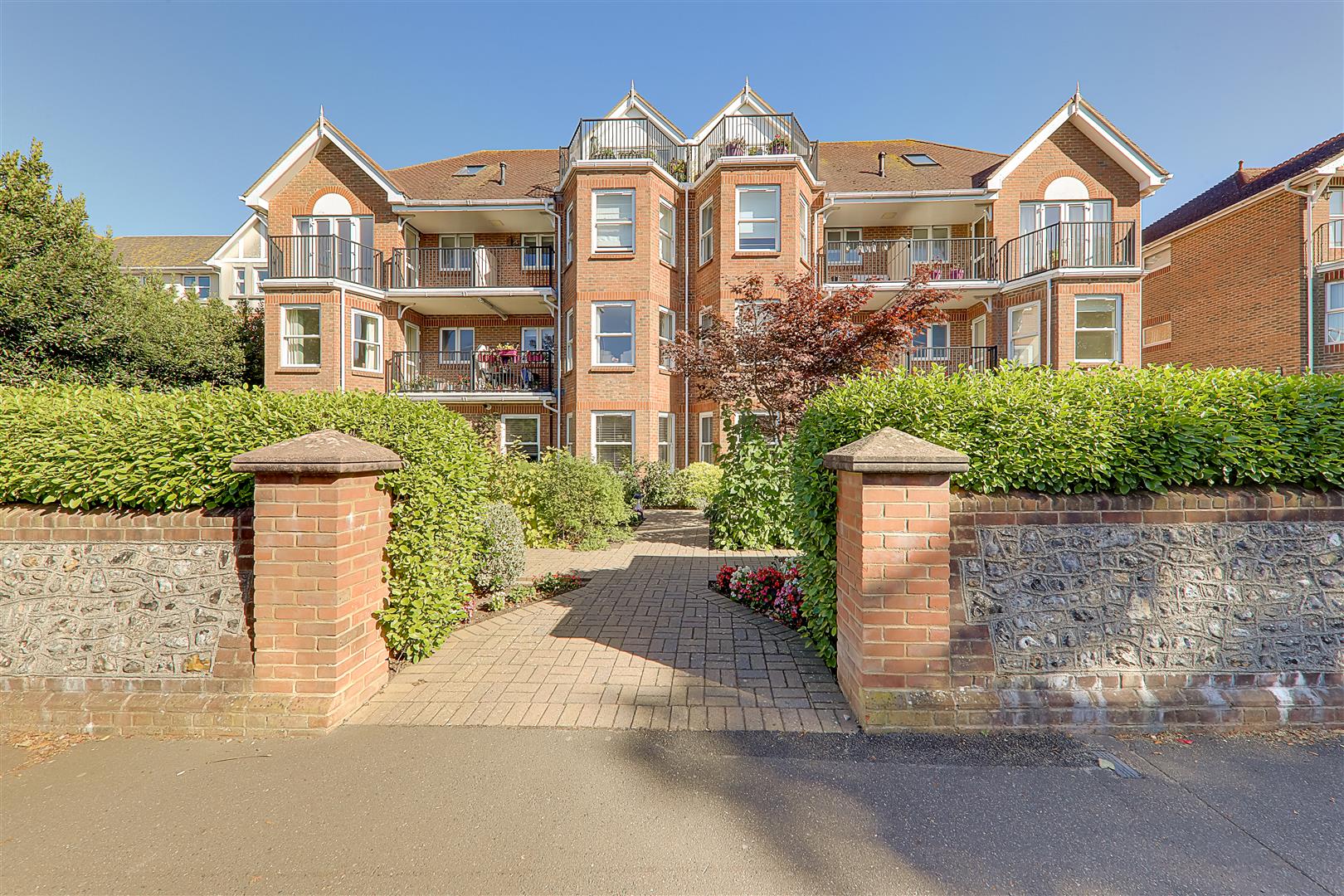 Flat - Purpose Built | Chatsworth Lodge, St. Botolphs Road, Worthing | For Sale